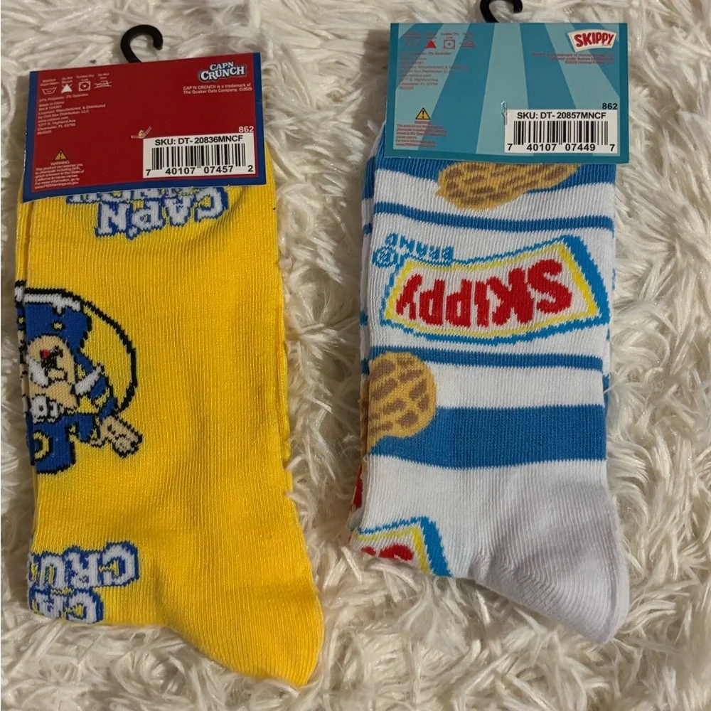 Junk food socks 2 pairs Cap’n Crunch Skippy peanut butter New in package